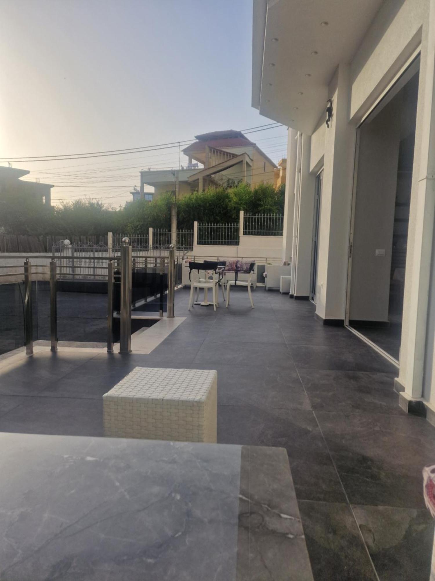 Villa Premium Драч Екстериор снимка